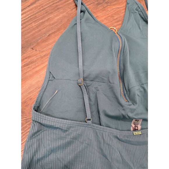 XOXO Teal Ribbed Zip Front One Piece Swimsuit Size 2X – Excellent Condition - Picture 4 of 5